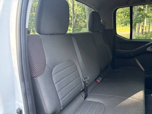 Used 2012 Nissan Frontier PRO-4X AWD/4WD image 17