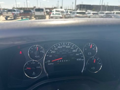 Used 2025 GMC Savana 2500 w/ Driver Convenience Package RWD image 5