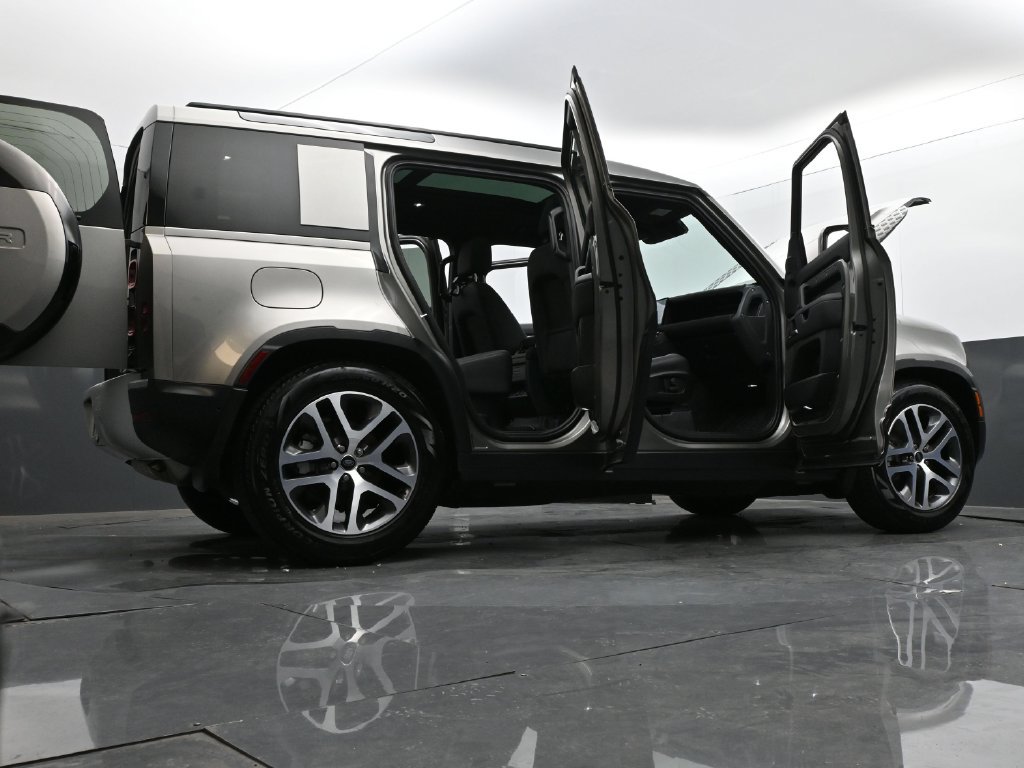Used 2025 Land Rover Defender 110 S AWD/4WD image 36