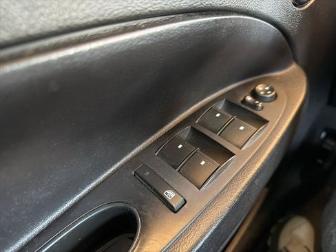 Used 2010 Chevrolet HHR LS FWD image 25
