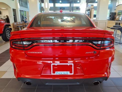 Used 2022 Dodge Charger SRT Hellcat w/ Harman/Kardon Audio Group RWD image 5