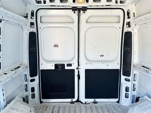 Used 2023 RAM ProMaster 2500 w/ Convenience Group FWD image 20