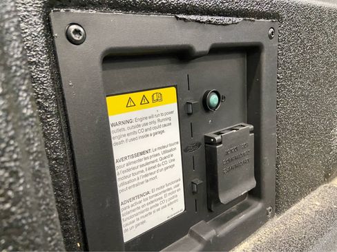 Used 2022 Ford F150 Platinum image 11