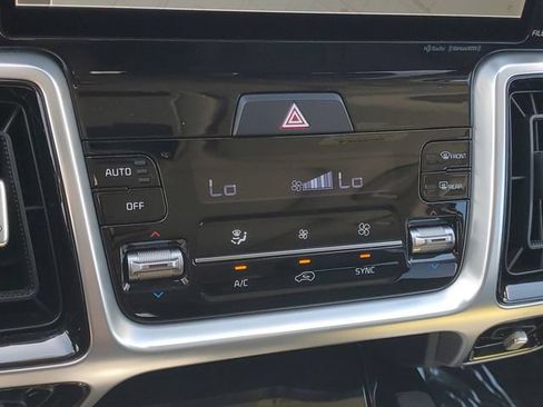 Used 2022 Kia Sorento SX FWD image 29