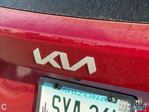 Used 2023 Kia Sorento EX w/ Panoramic Sunroof Package image 9