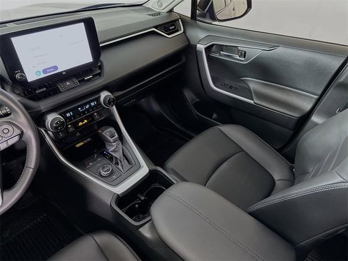 Used 2024 Toyota RAV4 XLE Premium image 25