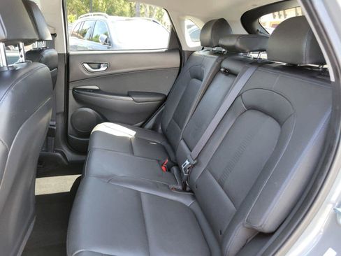 Used 2023 Hyundai Kona Limited FWD image 18