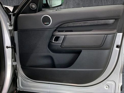 Used 2019 Land Rover Discovery HSE AWD/4WD image 28