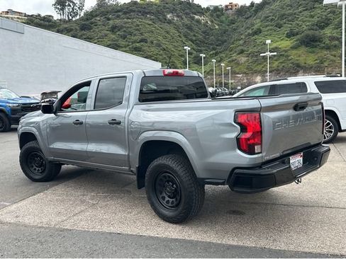 Used 2023 Chevrolet Colorado W/T image 3