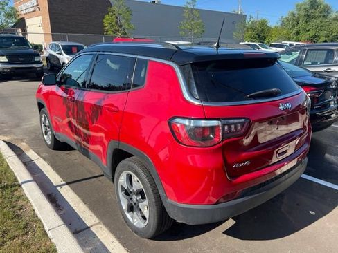 Used 2018 Jeep Compass Limited AWD/4WD image 5