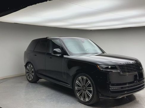 Used 2024 Land Rover Range Rover SE AWD/4WD image 8