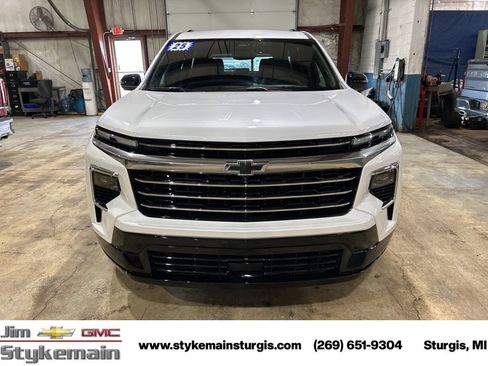 Used 2025 Chevrolet Traverse High Country AWD/4WD image 13