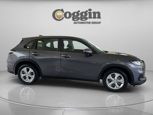 Certified 2023 Honda HR-V LX image 6