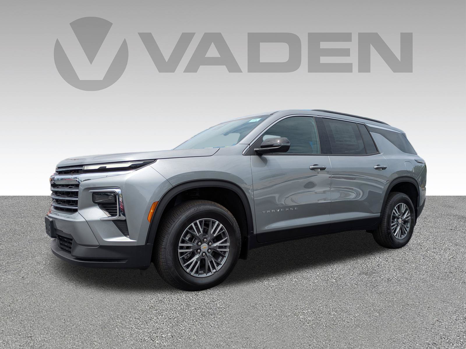 New 2026 Chevrolet Traverse LT FWD image 2