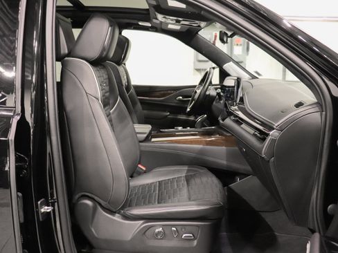 Certified 2023 Cadillac Escalade Sport Platinum AWD/4WD image 15