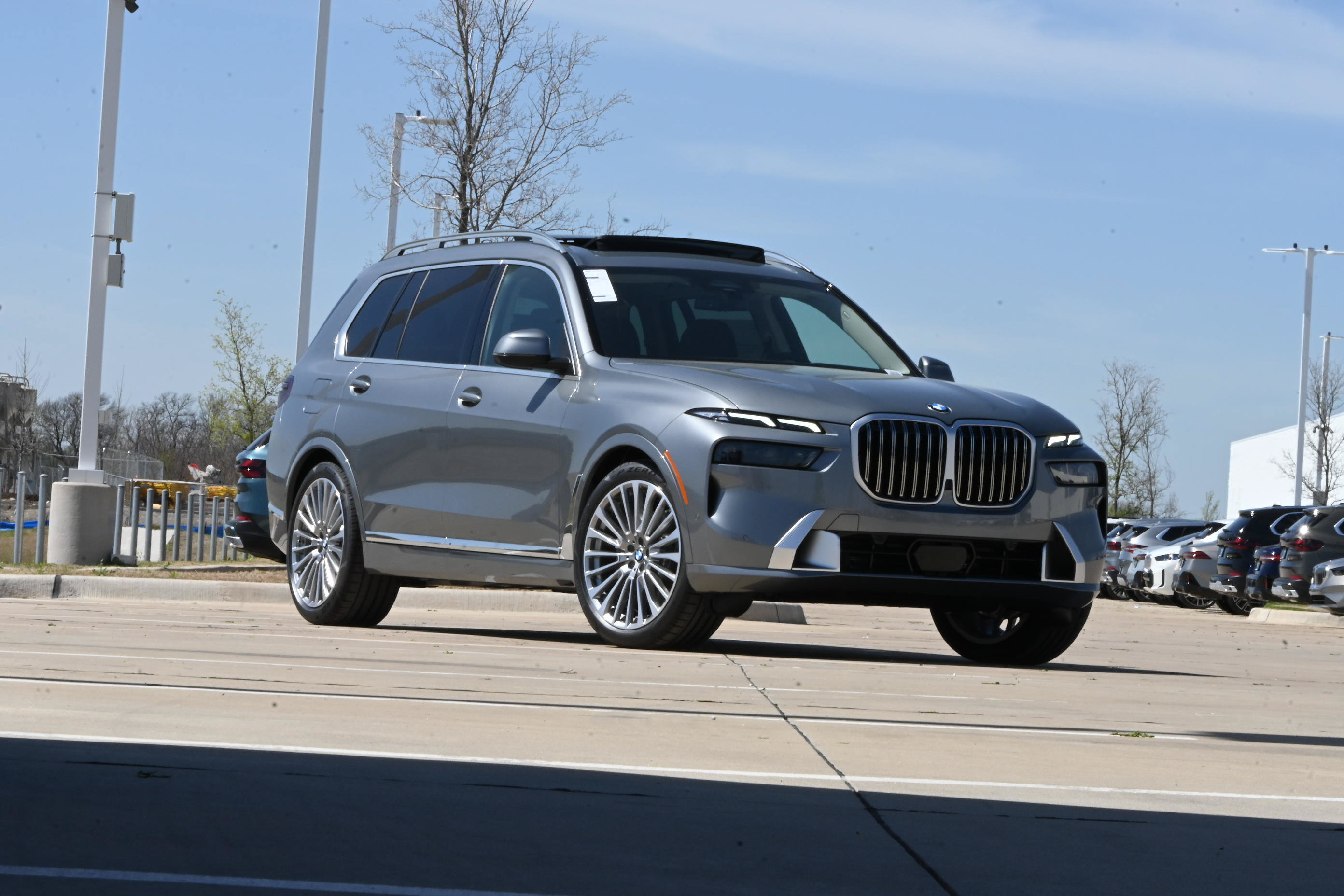 Used 2026 BMW X7 xDrive40i w/ Premium Package AWD/4WD image 1