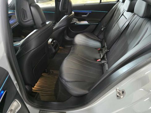 Certified 2025 Mercedes-Benz E 350 4MATIC Sedan image 19
