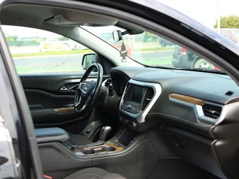 Used 2018 GMC Acadia SLE w/ LPO, Black Accent Package AWD/4WD image 38