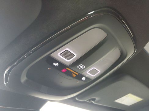 Used 2023 Volvo C40 P8 Recharge Ultimate AWD/4WD image 33