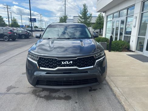 Used 2023 Kia Sorento LX AWD/4WD image 8