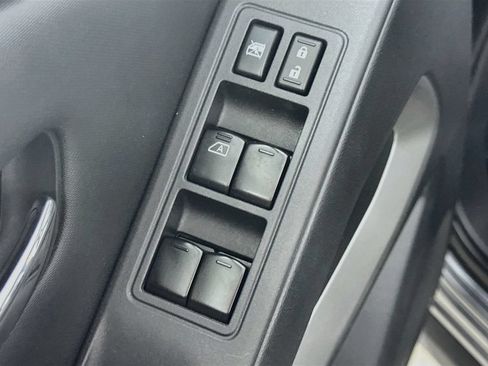 Used 2023 Nissan Frontier SV w/ SV Convenience Package AWD/4WD image 20