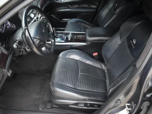 Used 2013 INFINITI M37 w/ Premium Pkg image 8
