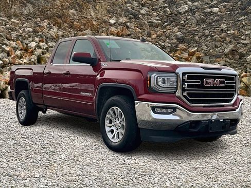 Used 2018 GMC Sierra 1500 SLE w/ SLE Value Package image 9