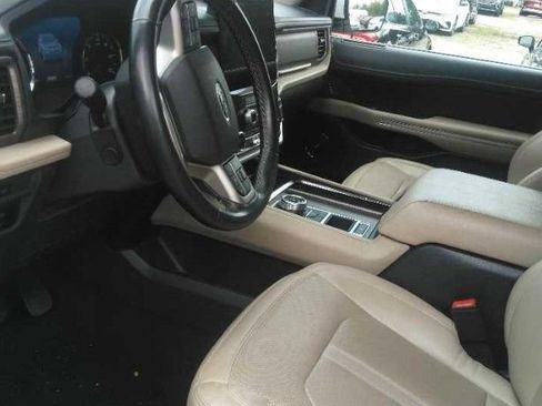 Used 2024 Ford Expedition Max Limited RWD image 5
