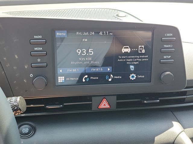 New 2026 Hyundai Elantra SEL Sport FWD image 11