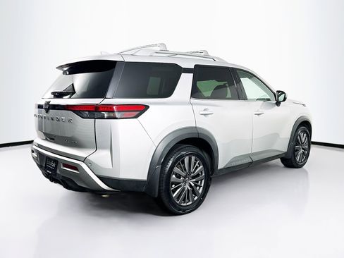 Used 2022 Nissan Pathfinder SL w/ SL Premium Package image 9