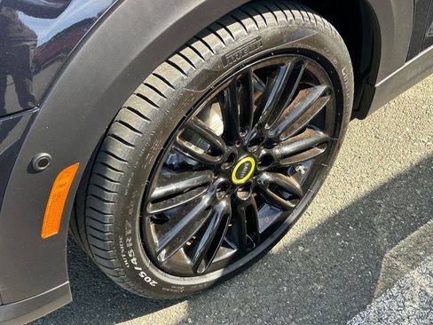 Used 2024 MINI Cooper SE image 3