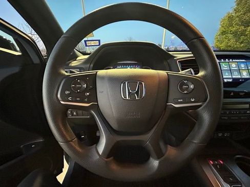 Used 2022 Honda Pilot Sport image 16