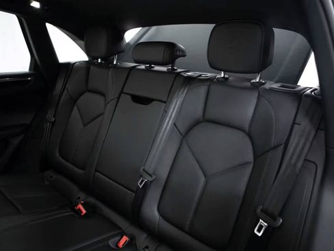 Certified 2026 Porsche Macan Turbo AWD/4WD image 35
