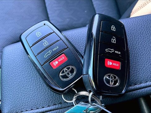 Used 2025 Toyota Sequoia Limited image 14