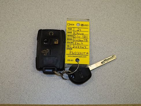 Used 2019 Chevrolet Silverado 1500 Custom w/ Custom Convenience Package image 39