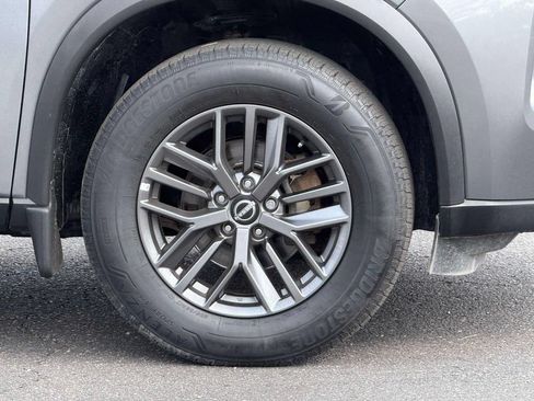 Used 2023 Nissan Rogue S AWD/4WD image 9