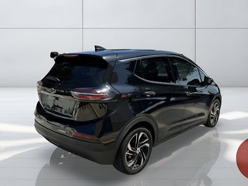 Used 2022 Chevrolet Bolt LT FWD image 9