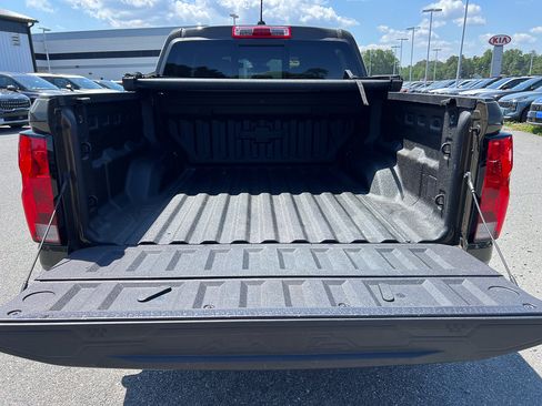 Used 2024 Chevrolet Colorado Trail Boss w/ Advanced Trailering Package AWD/4WD image 6