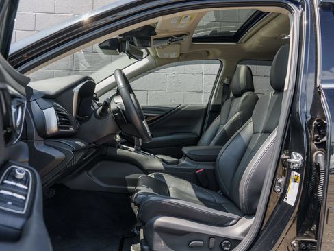 Used 2025 Subaru Outback Touring XT AWD/4WD image 17