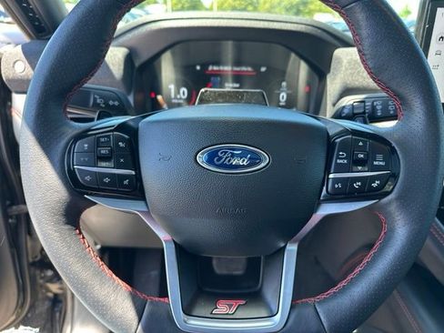 Used 2025 Ford Explorer ST AWD/4WD image 28