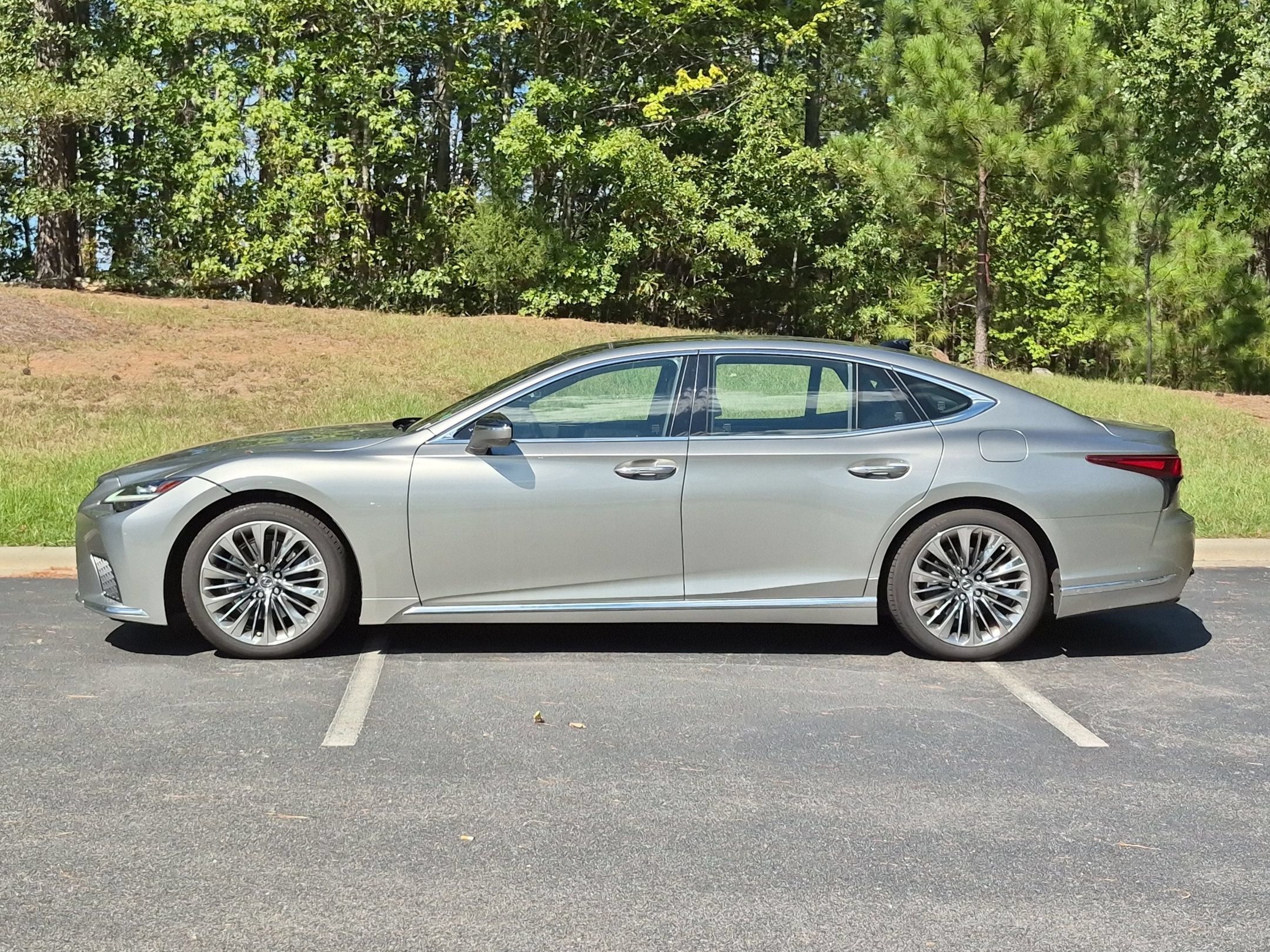 Used 2023 Lexus LS 500 w/ Interior Upgrade Package RWD image 2