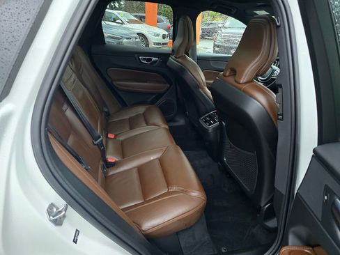 Used 2021 Volvo XC60 T5 Inscription w/ Advanced Package image 13