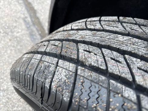 Certified 2020 Chrysler Pacifica Limited image 41