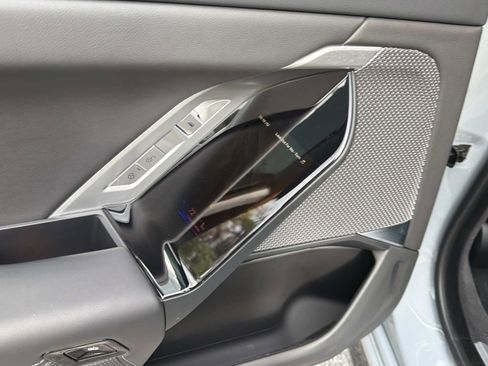 Certified 2025 BMW 760i xDrive AWD/4WD image 13