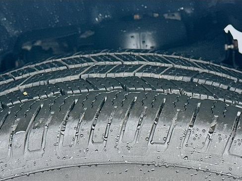 Used 2017 RAM 1500 Express image 30