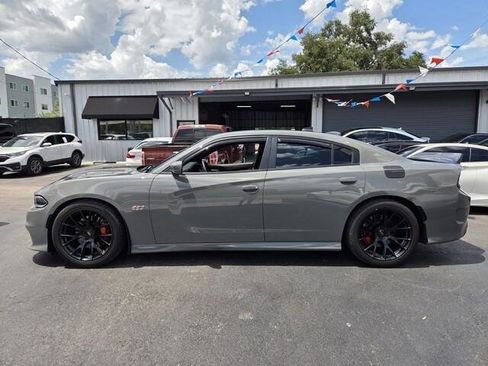 Used 2019 Dodge Charger Scat Pack RWD image 4