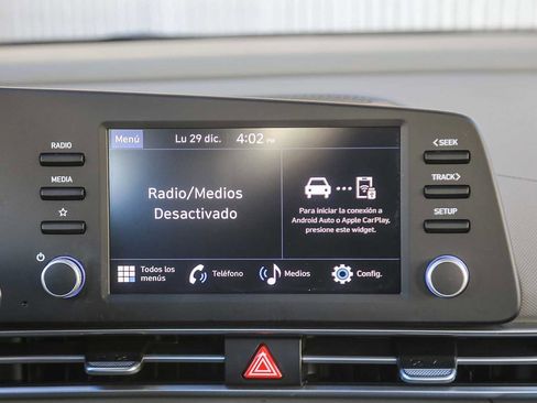 Used 2024 Hyundai Elantra SE image 11