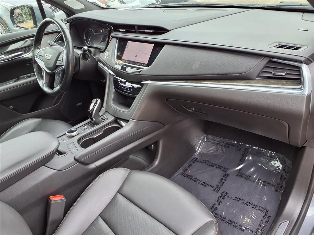 Used 2021 Cadillac XT5 Premium Luxury FWD image 8