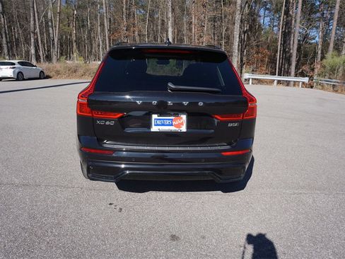 Used 2024 Volvo XC60 B5 Plus w/ Protection Package Premier image 21