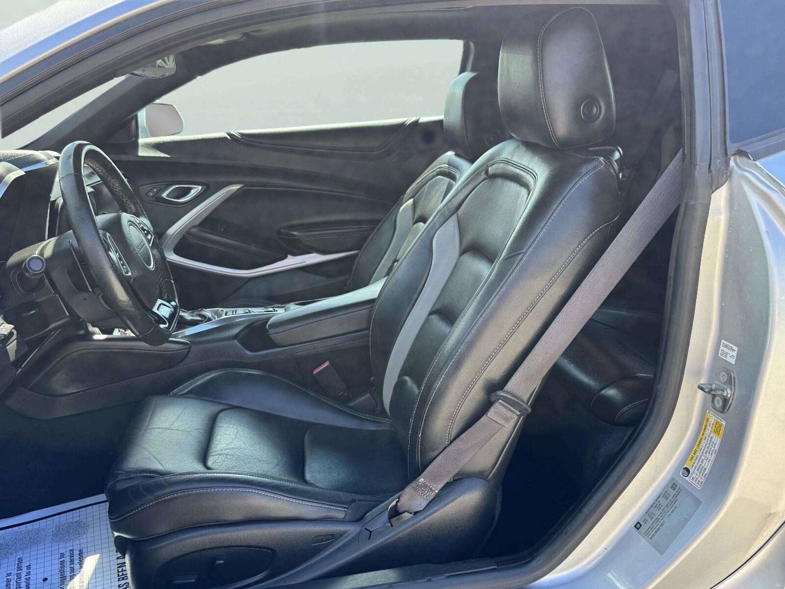 Used 2016 Chevrolet Camaro LT RWD image 16